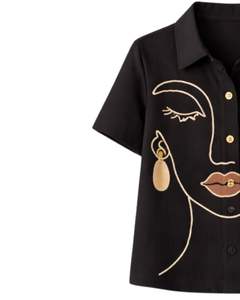 Conjunto de Dos Piezas para Mujer con Estampado Abstracto de Rostro Negro, Camisa de Manga Corta con Botones y Pantalones Anchos, Estilo Casual de Verano - Product Image 2