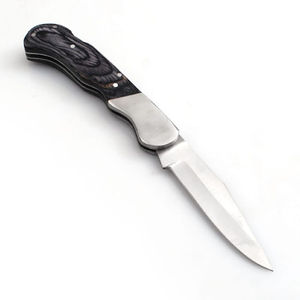 Cuchillo de Caza Plegable Personalizable de Acero Inoxidable de Alta Gama con Mango de Madera Forjado, Borde Serrado y Punta Clip con Botón de Presión - Product Image 4