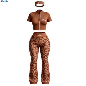 Conjunto Deportivo de Invierno para Mujer con Logotipo Personalizado, Chaqueta con Cierre Completo y Pantalones Acampanados de 2 Piezas con Forro Polar Ecológico - Product Image 4