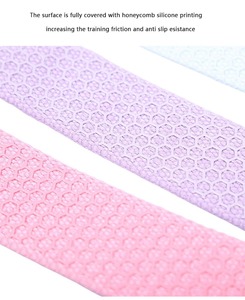 Soporte de Muñeca de Silicona con Diseño de Panal de Abeja, Personalizable con Logotipo, Antideslizante, Transpirable, para Entrenamiento de Fuerza y Levantamiento de Pesas, al Mejor Precio - Product Image 4