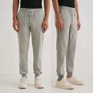 Nouveauté : Pantalon de jogging long et chaud pour homme avec cordon de serrage à la taille et poches, pantalon d'entraînement épais et chaud pour la course à pied - Product Image 3