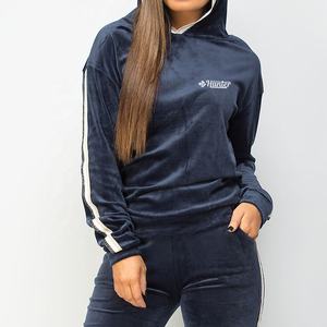 Ensemble de survêtement grande taille pour femmes, survêtement de jogging à capuche en velours deux pièces - Product Image 3