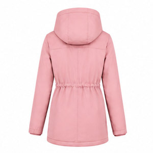 Veste parka pour femme tendance avec capuche en fausse fourrure, finition hydrofuge durable et doublure chaude de qualité supérieure - Product Image 2