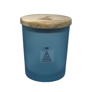 Vela de vidrio vacía, recipiente con tapa de madera, color azul mate, esmerilado, logotipo personalizado - Product Image 1