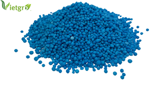 เวียตโกร ปุ๋ยน้ำ NPK นาโน 13-13-13+TE ชนิดละลายน้ำช้า สูตรผสมเม็ด สีฟ้า-50กก. - Product Image 1