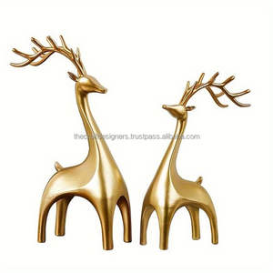Objets de table de renne fabriqués à la main Design pour la décoration de Noël Support de statue de cerf en aluminium avec socle en bois Objet mobile - Product Image 4