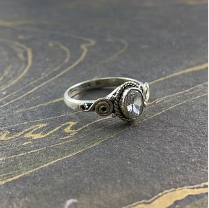 Vintage Style Frame 925 Silver Sleek Band <b>Ring</b> Featuring Oval <b>Crystal</b> for Unisex | Affordable Wedding Fine Jewelry Gift - Product Image 3