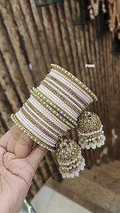 Brazalete de Moda para Mujer, Diseño de Diseñador, en Acero Inoxidable con Tono Dorado, Colores, Tamaños y Diseños Personalizados, para Bodas, Fiestas, Eventos Tradicionales - Product Image 4