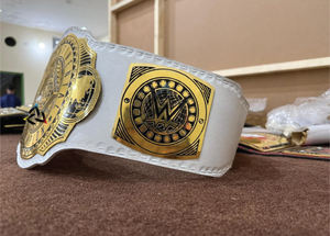 Ceinture de championnat intercontinental W-W-E personnalisée pour femmes, en laiton, pour adulte, 4 mm - Plaques métalliques plaquées or et sangle en cuir - Product Image 4