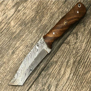 Cuchillo de Caza de Acero de Damasco Hecho a Mano con Funda de Cuero, Herramienta Utilitaria para Campismo al Aire Libre, Pieza de Colección, Artesanía Fina - Product Image 2