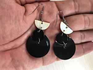 Pendientes Hechos a Mano con Cuerno de Búfalo Natural y Ecológico para Mujer, Tamaño Personalizable, Estilo Moderno, Uso Diario, por Perfect Enterprises - Product Image 4