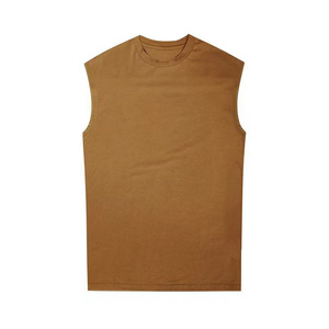 Débardeur personnalisé pour hommes avec logo, idéal pour les entraînements intenses et les tenues streetwear stylées - Product Image 5