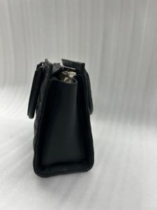Sac fourre-tout de luxe en cuir véritable Saffiano imperméable pour femmes, personnalisé avec doublure en cuir véritable - Product Image 3
