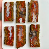 Dalle d'agate naturelle polie double face avec effet de jeu de couleurs, options de formes variées pour la fabrication de bijoux