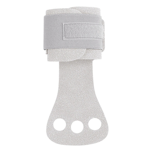 Soutien confortable et amélioration de la préhension : Poignée de gymnastique à 3 trous, idéale pour les gymnastes et les passionnés de fitness recherchant une solution fiable. - Product Image 1