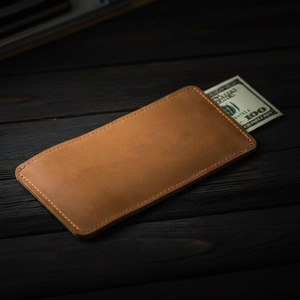 Organisateur de budget en cuir de luxe conçu pour l'enveloppement de l'argent liquide, la gestion des économies, la planification budgétaire mensuelle, le suivi des dépenses, des reçus et des cartes, en vente. - Product Image 4