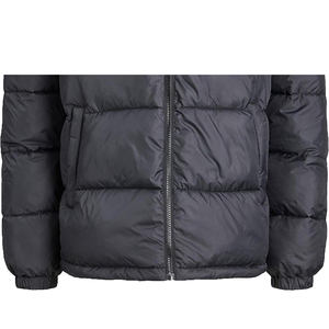 เสื้อแจ็คเก็ตกันน้ำกันลมสำหรับผู้ชาย สไตล์ลำลองสำหรับฤดูหนาว มีกระเป๋า ขายส่ง รับผลิตแบบ OEM พิมพ์ลายตามสั่ง ผ้าฟลีซแบบพอง คอตั้ง ปักโลโก้ด้านหน้า - Product Image 3