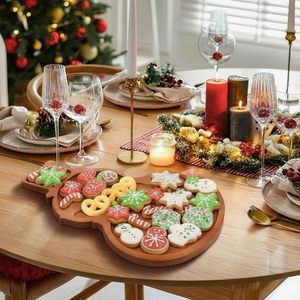Planche à fromage en bois en forme de bonhomme de neige personnalisée, plateau de service pour charcuterie de Noël, planche à découper pour les fêtes et la décoration de la maison - Product Image 3