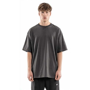 เสื้อยืดแขนสั้นสีเทาทรงโอเวอร์ไซส์สำหรับผู้ชาย คอโอ ทรงปกติ ผ้าฝ้าย 100% ดีไซน์เรียบง่าย สีพื้น ผ้าถักเนื้อนุ่ม ขายส่ง - Product Image 6