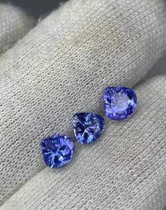 แทนซาไนต์ทรงหัวใจขนาด 6 มม. แบบเจียระไนธรรมชาติ เกรด AA จำนวนมาก - Product Image 1