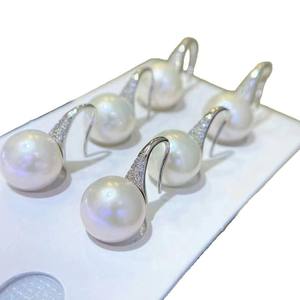 Boucles d'oreilles en argent S925 avec perles rondes de 11-12 mm, talons hauts, avec de légères imperfections, grandes boucles d'oreilles en perles - Product Image 5