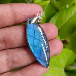 NIKHIL GEMS Pendentif en labradorite de qualité supérieure 44 carats Pierre précieuse bleue naturelle Argent 925 Plaqué or/argent Bijoux vintage unisexe OEM - Product Image 6