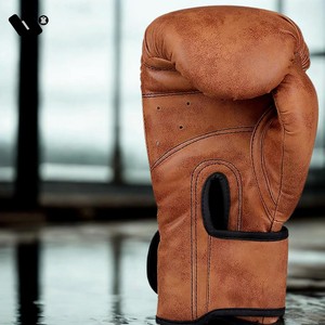 Gants de boxe professionnels en cuir de vachette avec logo personnalisé pour MMA, sacs de frappe et gants de Muay Thai - Équipement d'arts martiaux - Product Image 5