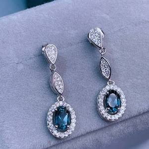 ต่างหูห้อยประดับโทแพซสีน้ำเงินลอนดอนธรรมชาติ เงินแท้ 925 ชุบทอง 14K เครื่องประดับพลอยสีน้ำเงินสุดหรูสำหรับเธอ - Product Image 4