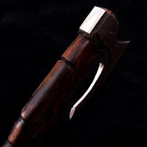 Hache de survie à barbe pour activités de plein air, en bois massif, de qualité supérieure, fabriquée à la main, en acier carbone. - Product Image 3