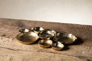 Cuenco de lujo texturizado dorado de varias secciones, elegante plato de latón para frutos secos, plato de aperitivos con forma orgánica, cuencos en racimo. - Product Image 5
