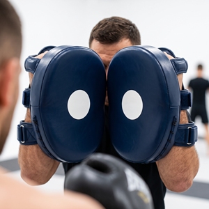 Almohadillas de Boxeo Dumela de Cuero Vacuno Azul, Equipo de Entrenamiento de Artes Marciales Resistente - Product Image 2