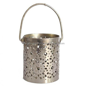 Portavelas votivo de hierro redondo con mango, acabado plateado para iluminar la decoración del hogar y otros candelabros - Product Image 5