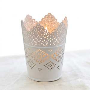 Candelabro Clásico de Hierro con Patrón Cortado a Láser, Impermeable, Decoración Navideña para el Hogar, Centro de Mesa - Product Image 2
