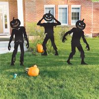 Grandes décorations de jardin en fer pour Halloween, idéales pour les pelouses spacieuses, créant un point focal festif impressionnant grâce à la solidité du métal.