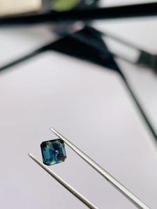 Zafiro Azul Profundo Natural Certificado por IGI, Corte Esmeralda Cuadrado, Sin Calentar, Sin Tratar, 1.53 CTS, Gema Premium de Colección - Product Image 5