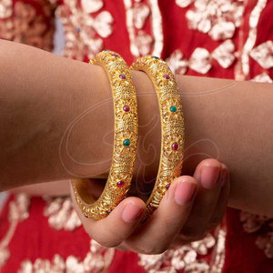 Unique Design <b>Solid</b> Color Fashion <b>Bangles</b> Wholesale Fashion <b>Bangles</b> Custom Made Fashion <b>Bangles</b> - Product Image 2