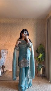 Conjunto Sharara de Seda Fendy, Hermoso y Elegante, Estilo Indio-Pakistaní, para Fiestas y Bodas, Ropa Étnica para Mujeres y Niñas - Product Image 2