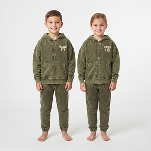 Conjunto Deportivo de Dos Piezas para Niños, Color Verde Oliva, Lavado Ácido, de Alta Calidad, con Sudadera con Cremallera Completa y Pantalones, Estilo Casual - Product Image 1