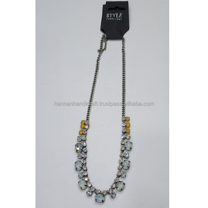 Collier artisanal en résine fantaisie à perles irrégulières avec fermoir à vis, collier tribal moderne en perles, bijoux artisanaux en résine - Product Image 5