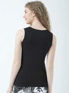Débardeur tricoté noir sans manches pour femme, col rond, style minimaliste uni, longueur normale, tenue décontractée pour l'entraînement - Product Image 3