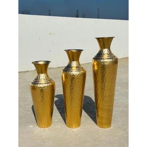 Base de Pedestal con Diseño Martillado de Diamantes, Jarrones Modernos para Bodas y Eventos, Jarrón Dorado y Urnas, Jarrón de Flores Estilo Europeo en Venta - Product Image 2