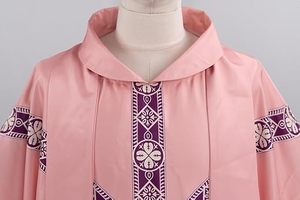 Offre Spéciale : Vêtement Liturgique pour Prêtre, Célébrant et Clergé, Robe d'Église Brodé avec Étole, Élégant, Couleur Rose, Vêtements Liturgiques Unis pour Père de la Communauté - Product Image 3