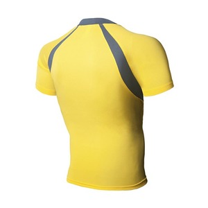 T-shirt de sport pour homme, manches courtes, rouge, séchage rapide, coupe ajustée, col rond, tricoté en polyester, couleur unie, vêtements de sport - Product Image 2
