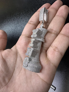 Pendentif Roi des Échecs Iced Out en Argent avec Moissanite et Diamant, Breloque Hip Hop de Luxe pour Hommes, Effet Diamant Baguette - Product Image 4