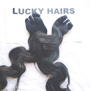 Cheveux humains indiens bruts, couleur noire naturelle, cuticules alignées, double trame tissée à la machine, ondulation naturelle, sans traitement chimique - Product Image 3