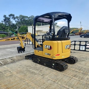Mini-excavatrice hydraulique CAT durable, conçue pour les petits chantiers de construction, les opérations agricoles et les projets de aménagement paysager - Product Image 3