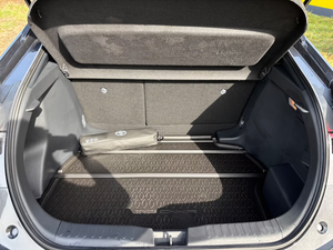 Toyota C-HR 2.0L VVT-i HEV Team Deutschland SUV compact hybride à faible consommation de carburant Transmission automatique intelligente - Product Image 5