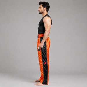 Pantalones de kick boxing transpirables hechos con tela de primera calidad que garantizan comodidad, confianza y movimiento sin restricciones todos los días. - Product Image 4