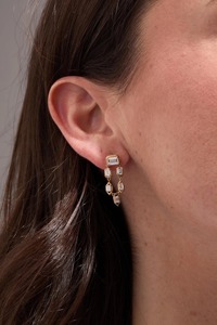 ต่างหูเพชรทรงเอเมอรัลด์คัท 2.03 กะรัต ทอง 14k แบบห้อย - Product Image 5