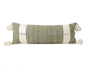 Taie d'oreiller housse de coussin indien Boho Chic tissé à la main en coton avec glands pour une décoration intérieure confortable - Product Image 5